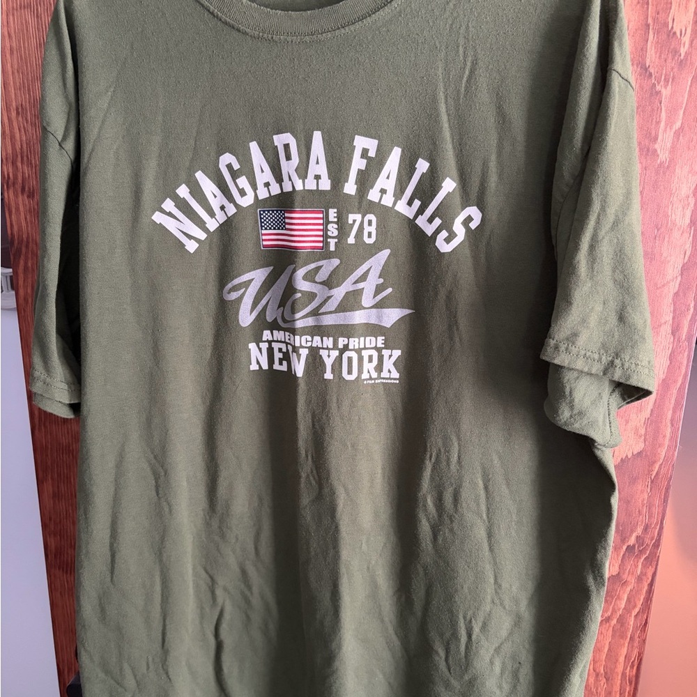 Jerzees Dark Green Niagara Falls USA T-Shirt